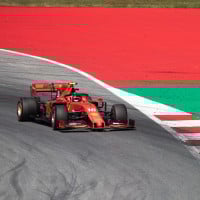 Papier Peint Panoramique F1 Ferrari