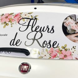 Autocollant micro-perforé pour véhicule