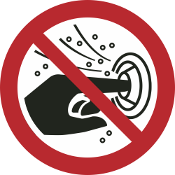P070- ISO 7010 - Panneau Ne pas mettre le doigt dans les buses d’hydromassage