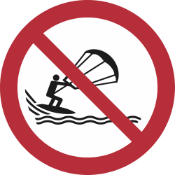P065- ISO 7010 - Panneau Pratique du kitesurf interdite