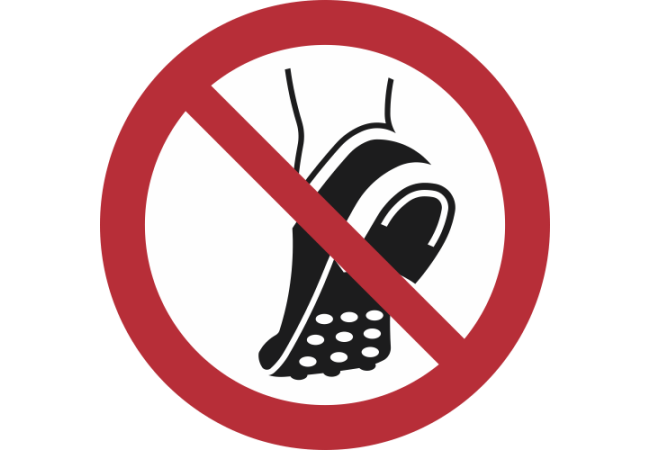 P035- ISO 7010 - Panneau Chaussures à picots métalliques interdites