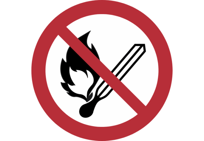 P003- ISO 7010 - Panneau Flammes nues interdites; Feu et source d’allumage non protégée interdits, interdiction de fumer