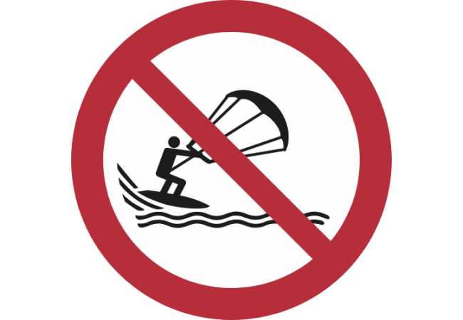 P065- ISO 7010 - Panneau Pratique du kitesurf interdite